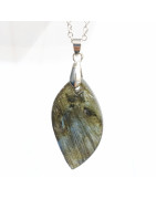 Pendentif Labradorite Pierre Roulée 4 cm " Plume" sur Chaîne Acier Inox  40 + 6 cm