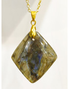 Pendentif Labradorite Losange 4 cm avec Chaîne Plaquée Or 45 cm