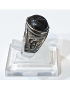Bague Onyx Cabochon Type Chevalière Nœud Celtique Acier Inox