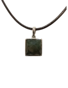 Pendentif Labradorite Carré Facetté Argent 925 sur Cordon