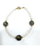 Bracelet Cristal de Roche Facetté 4mm et 3 Pierres de Lune Grise 10mm avec Fermoir Doré (19 cm)