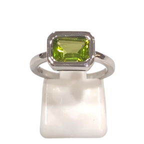 Bague Péridot Rectangulaire Facetté Argent 925 Taille 53