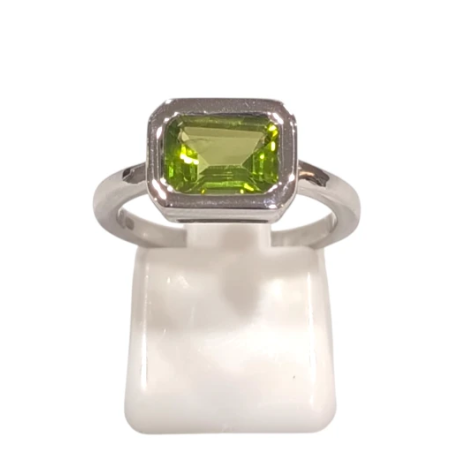 Bague Péridot Rectangulaire Facetté Argent 925 Taille 53
