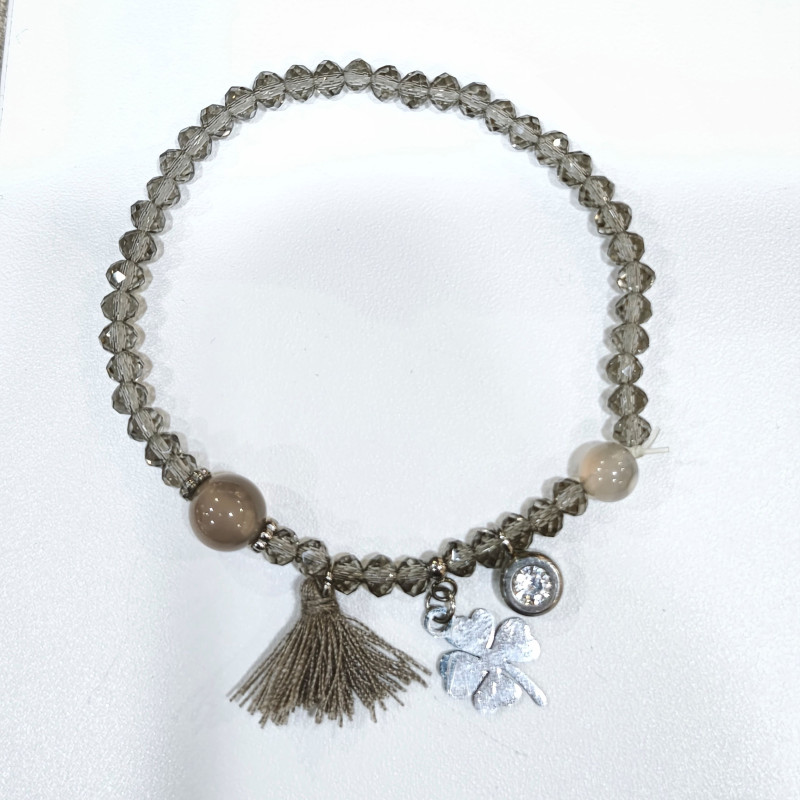Bracelet Swarovski Fumé Perles de 4mm avec Breloque Trèfle