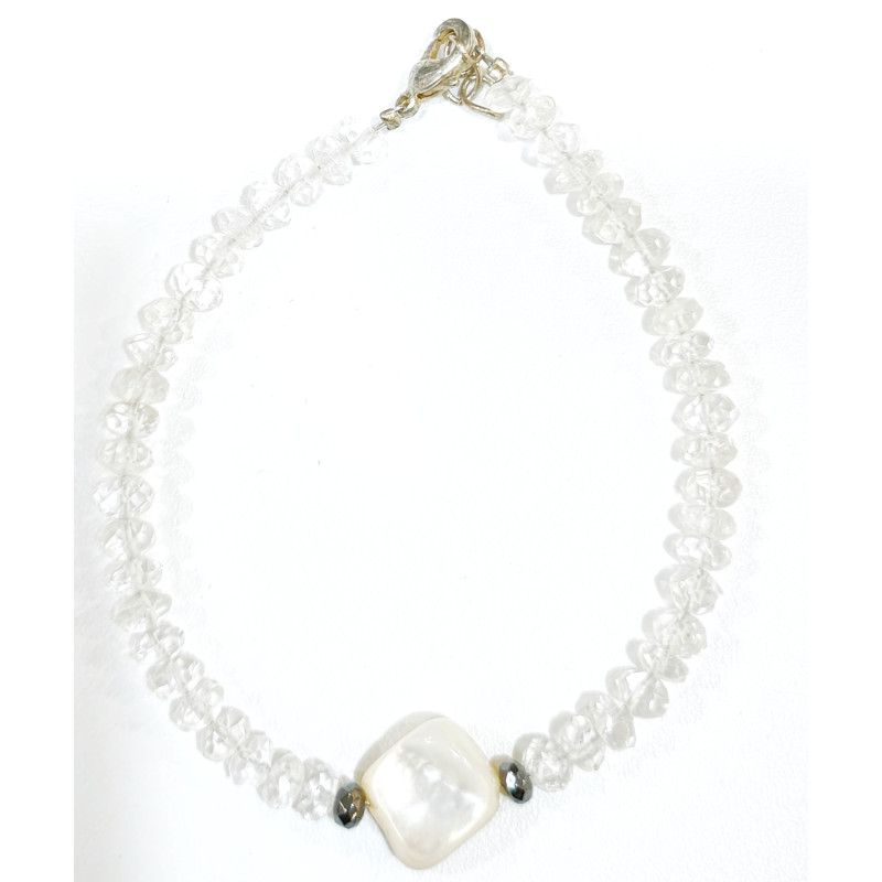 Bracelet Cristal de Roche Pierres de 4mm Facettées et Nacre avec Fermoir 18 cm
