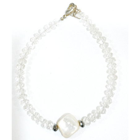 Bracelet Cristal de Roche Pierres de 4mm Facettées et Nacre avec Fermoir 18 cm