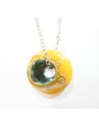 Pendentif Jaspe Océan Vert et Jaune Donut 2 cm sur Chaîne Acier 44 cm