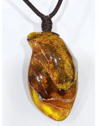 Pendentif Ambre Baltique Brute Polie 5X3.5 cm sur Cordon Réglable