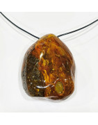 Pendentif Ambre Baltique Brute Polie 5X3.5 cm sur Cordon Réglable