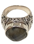 Bague Labradorite Ronde Facettée Argent 925 Ciselé Type Chevalière Taille 55