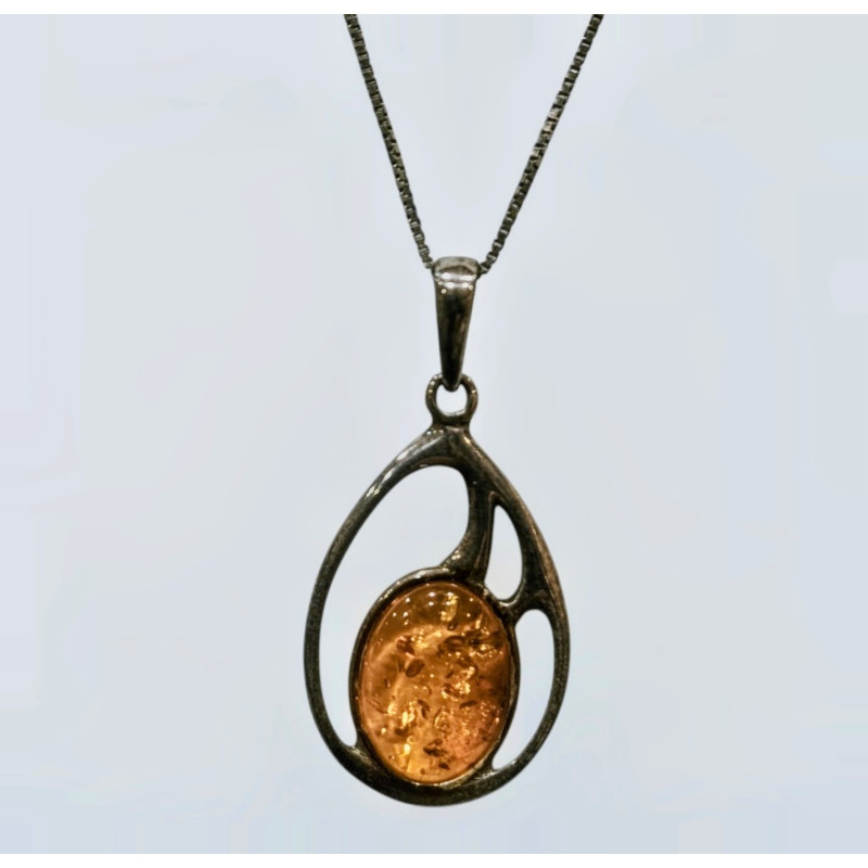 Pendentif Ambre Baltique Ovale sur Structure Argent 3 cm et Chaîne Argent 925 44 cm