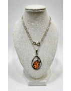 Pendentif Ambre Baltique Ovale sur Structure Argent 3 cm et Chaîne Argent 925 44 cm