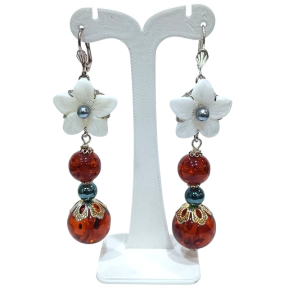 Boucles Nacre Fleur Perles Hématite Ambre Copal Acier Inoxydable
