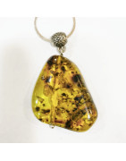Pendentif Ambre Vert avec Chaîne 44cm
