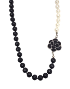 Collier Perles de Verres 10mm avec Fleur Emaillée et Swarovski Acier 72cm