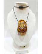 Pendentif Ambre Baltique Brute Polie 5X3.5 cm sur Cordon Réglable