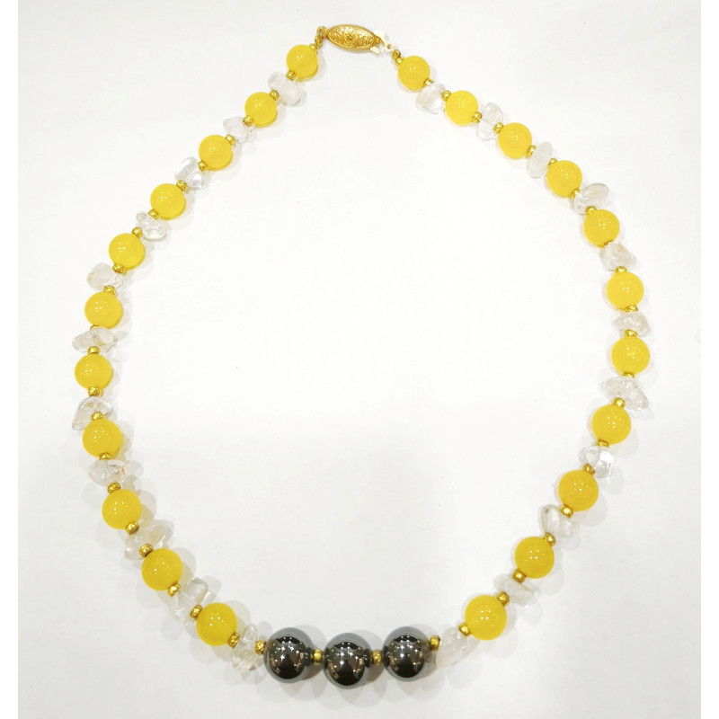 Collier Jade Jaune 8mm Hématite 10mm et Cristal de Roche Fermoir Doré 40 cm