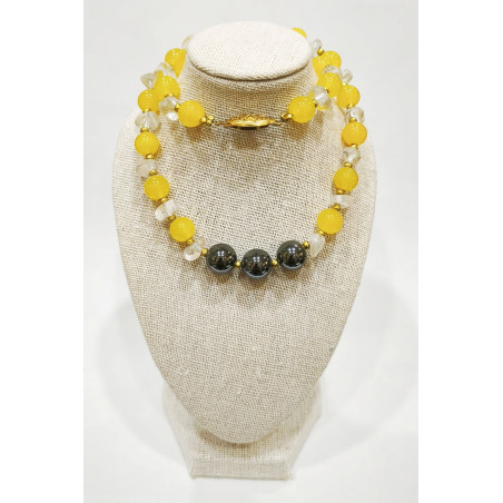 Collier Jade Jaune 8mm Hématite 10mm et Cristal de Roche Fermoir Doré 40 cm