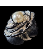 Bague Bakélite Perles de Majorque & Zirconium Métal rhodié Taille 53