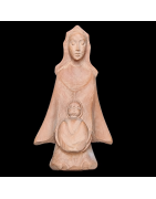 Statue en Bois de néflier de Madagascar Vierge à l'enfant à genoux