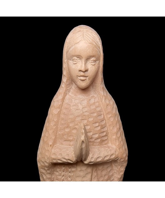 Statue en Bois de néflier de Madagascar Vierge priant