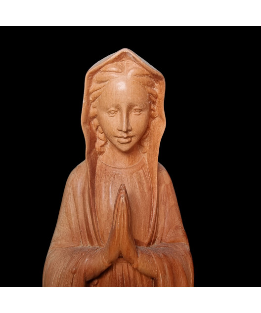 Statue en Bois de néflier de Madagascar Vierge priant