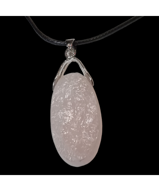 Pendentif Quartz rose sur cordon
