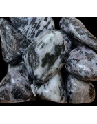 Pierre roulée Merlinite noire