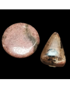 Pierre roulée percée  Rhodonite