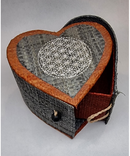 Boîte de rangement & rechargement Fleur de vie cœur grise pm pour pierres et bracelets