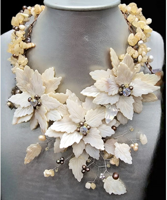 Collier Nacre & Calcite Fleur & perles structure acier