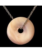 Pendentif Nacre rose Donut sur chaîne