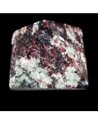 Pyramide GM Eudialyte