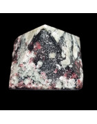 Pyramide pm Eudialyte