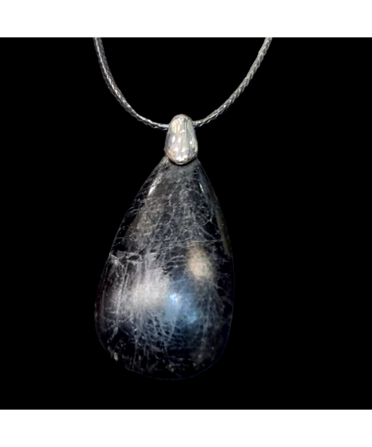 Pendentif Tourmaline noire sur cordon