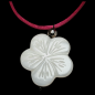 Pendentif Nacre Petite Fleur sur cordon réglable
