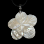 Pendentif Nacre Fleur sur cordon réglable