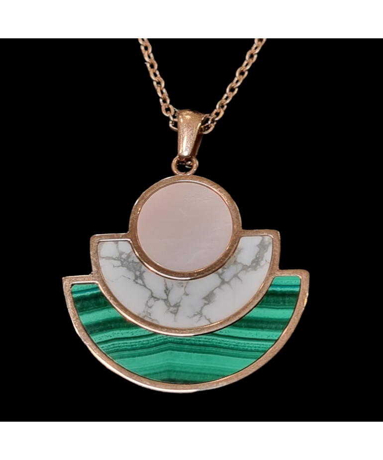 Pendentif Malachite Howlite & Nacre demi-lune avec chaîne plaquée or rosé