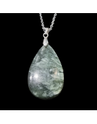 Pendentif Serpentine goutte avec chaîne