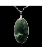 Pendentif Serpentine ovale avec chaîne