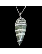 Pendentif Jaspe zèbre vert goutte avec chaîne