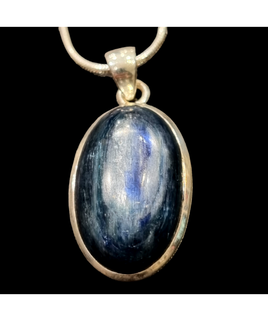 Pendentif Cyanite cabochon serti avec chaîne argent 925