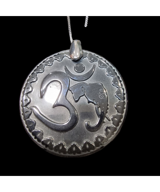 Pendentif Hématite rond Reiki avec bélière et chaîne