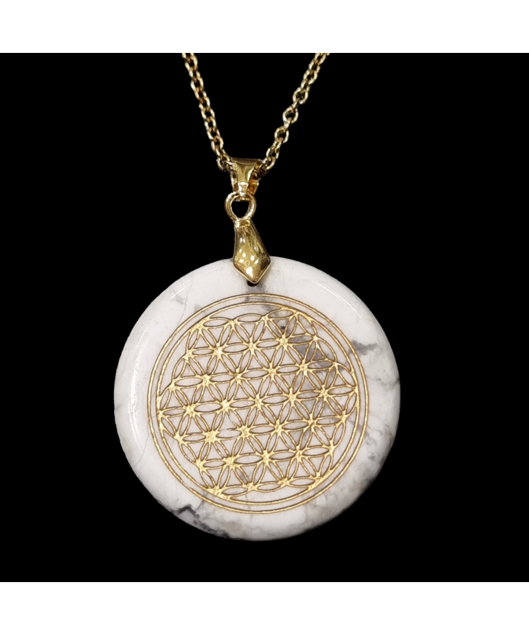 Pendentif Howlite Fleur de vie rond avec bélière sur chaîne dorée