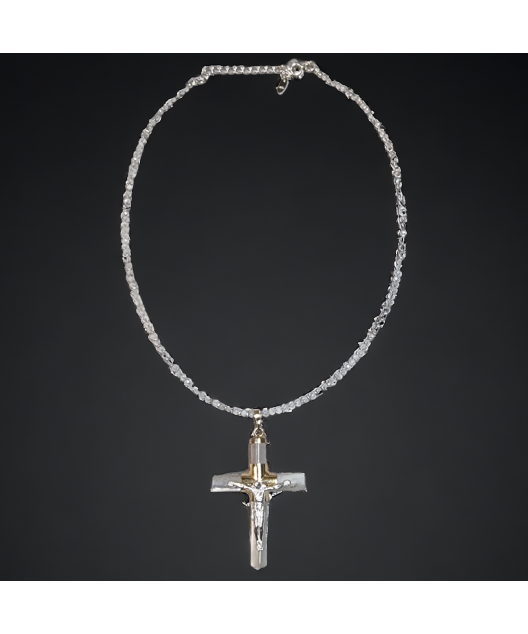 Pendentif Crucifix Nacre Vermeil sur collier Pierre de lune facettée