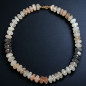 Collier Pierre de lune multicolore fermoir plaqué or