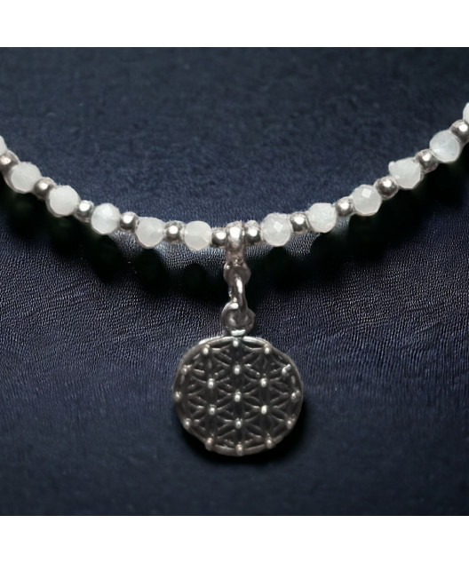 Pendentif Fleur de vie sur collier Pierre de lune facettée Argent 925