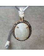 Pendentif Pierre de lune & Zirconium sur cordon réglable