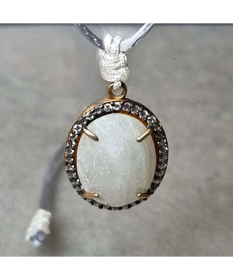 Pendentif Pierre de lune & Zirconium sur cordon réglable