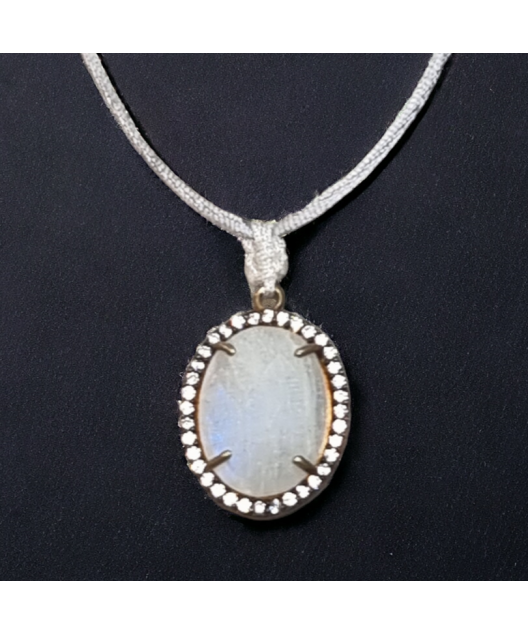 Pendentif Pierre de lune & Zirconium sur cordon réglable